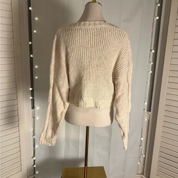 Forever 21 Cream Cable Knit Cropped Sweater Oversized M - Picture 2 of 6